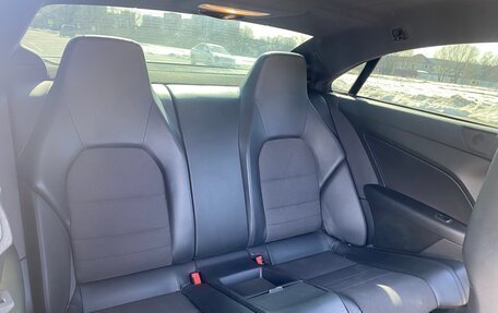 Mercedes-Benz E-Класс, 2011 год, 1 050 000 рублей, 10 фотография