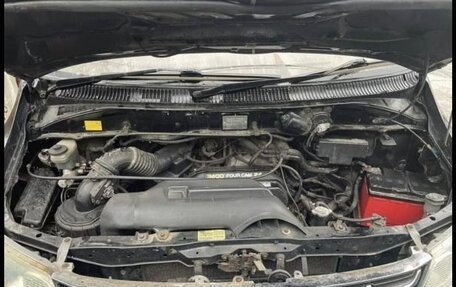 Toyota Grand HiAce I, 2002 год, 950 000 рублей, 1 фотография