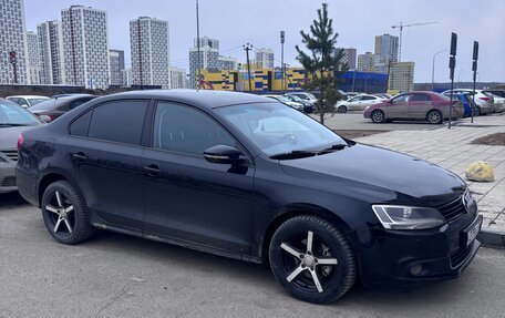Volkswagen Jetta VI, 2013 год, 1 049 000 рублей, 2 фотография