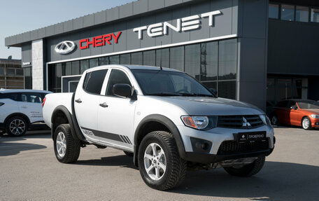 Mitsubishi L200 IV рестайлинг, 2011 год, 1 145 000 рублей, 2 фотография