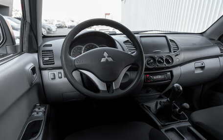 Mitsubishi L200 IV рестайлинг, 2011 год, 1 145 000 рублей, 7 фотография