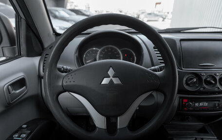 Mitsubishi L200 IV рестайлинг, 2011 год, 1 145 000 рублей, 10 фотография