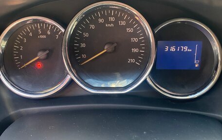 Renault Logan II, 2014 год, 299 000 рублей, 7 фотография