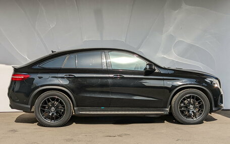 Mercedes-Benz GLE, 2018 год, 5 300 000 рублей, 28 фотография