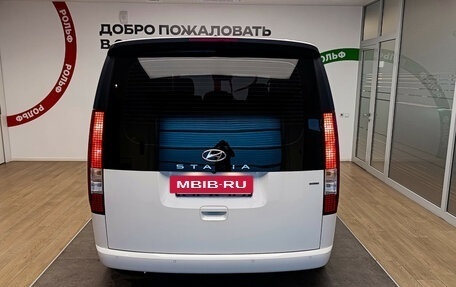 Hyundai Staria, 2022 год, 6 000 000 рублей, 5 фотография