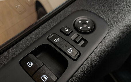 Hyundai Staria, 2022 год, 6 000 000 рублей, 23 фотография