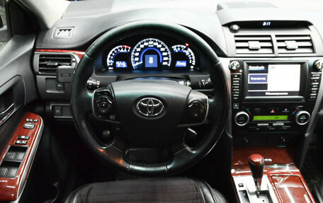 Toyota Camry, 2013 год, 1 600 000 рублей, 13 фотография