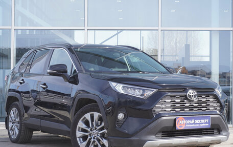 Toyota RAV4, 2019 год, 2 950 000 рублей, 3 фотография