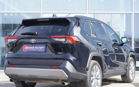 Toyota RAV4, 2019 год, 2 950 000 рублей, 5 фотография