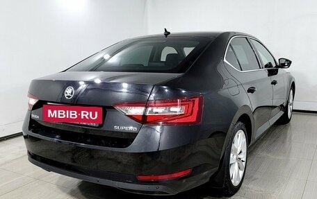 Skoda Superb III рестайлинг, 2015 год, 1 530 000 рублей, 4 фотография