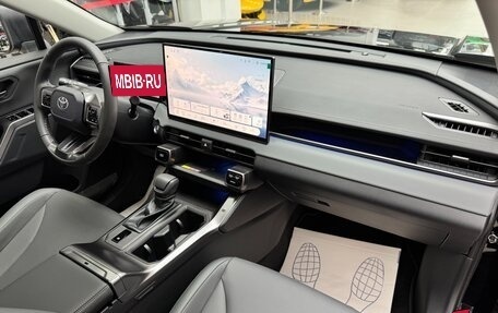 Toyota RAV4, 2026 год, 5 090 000 рублей, 28 фотография