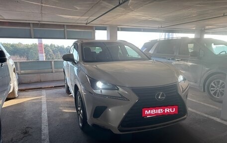 Lexus NX I, 2018 год, 4 000 000 рублей, 13 фотография