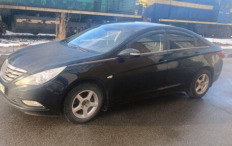 Hyundai Sonata VI, 2010 год, 1 100 000 рублей, 2 фотография