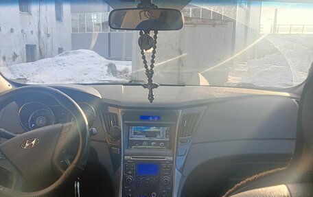 Hyundai Sonata VI, 2010 год, 1 100 000 рублей, 7 фотография