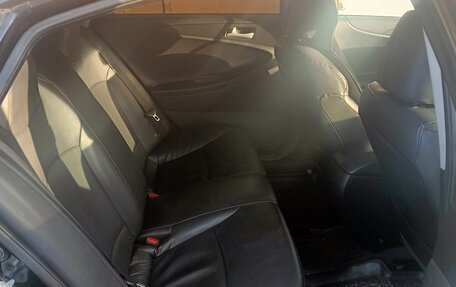 Hyundai Sonata VI, 2010 год, 1 100 000 рублей, 4 фотография