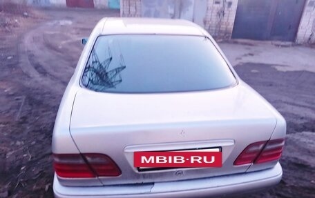 Mercedes-Benz E-Класс, 1997 год, 90 000 рублей, 7 фотография