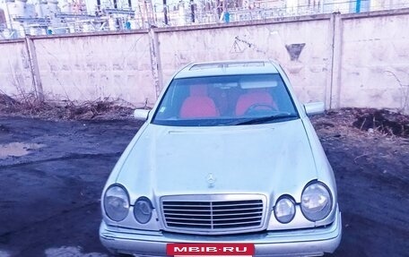 Mercedes-Benz E-Класс, 1997 год, 90 000 рублей, 3 фотография