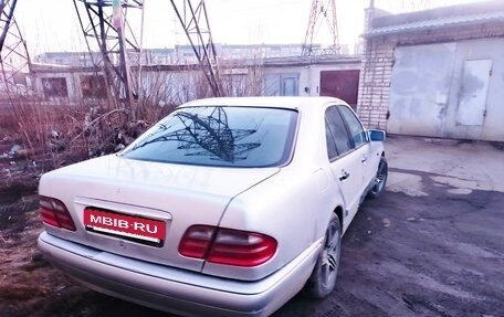 Mercedes-Benz E-Класс, 1997 год, 90 000 рублей, 9 фотография