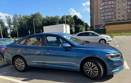 Volkswagen Jetta VII, 2021 год, 1 800 000 рублей, 2 фотография