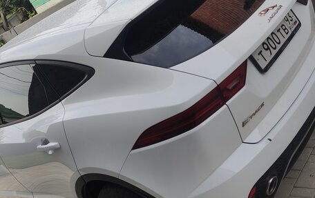 Jaguar E-Pace, 2018 год, 2 900 000 рублей, 3 фотография