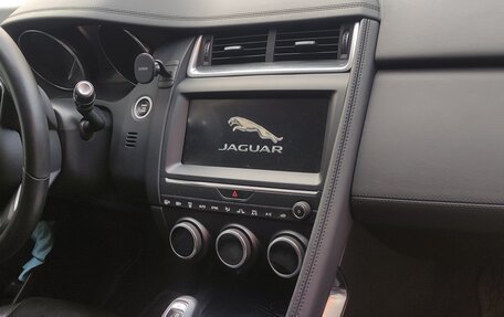 Jaguar E-Pace, 2018 год, 2 900 000 рублей, 12 фотография