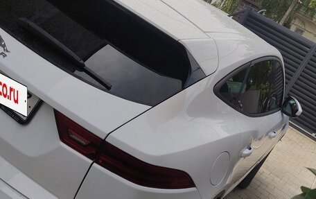 Jaguar E-Pace, 2018 год, 2 900 000 рублей, 18 фотография