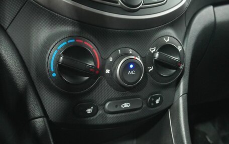 Hyundai Solaris II рестайлинг, 2014 год, 989 000 рублей, 13 фотография