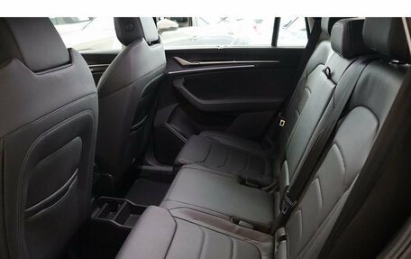 Skoda Kodiaq, 2025 год, 6 490 000 рублей, 11 фотография