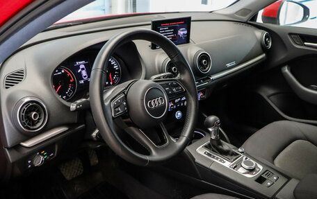 Audi A3, 2018 год, 2 350 000 рублей, 7 фотография