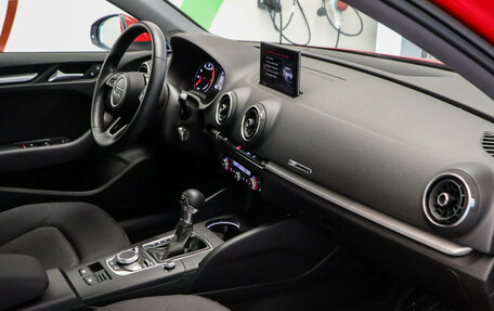 Audi A3, 2018 год, 2 350 000 рублей, 16 фотография