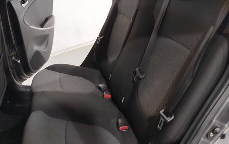 Hyundai Solaris II рестайлинг, 2011 год, 680 000 рублей, 16 фотография