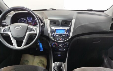 Hyundai Solaris II рестайлинг, 2011 год, 680 000 рублей, 10 фотография