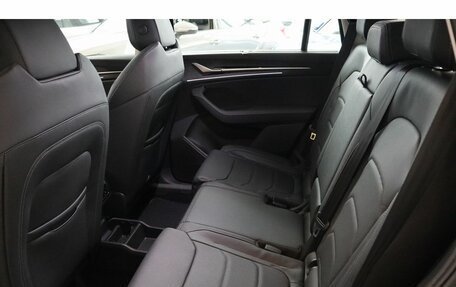 Skoda Kodiaq, 2025 год, 6 490 000 рублей, 11 фотография