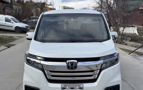 Honda Stepwgn IV, 2022 год, 2 460 000 рублей, 2 фотография