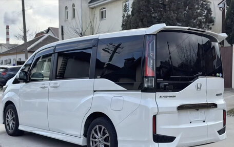 Honda Stepwgn IV, 2022 год, 2 460 000 рублей, 7 фотография