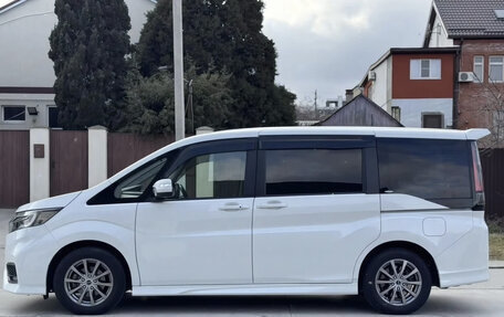 Honda Stepwgn IV, 2022 год, 2 460 000 рублей, 8 фотография