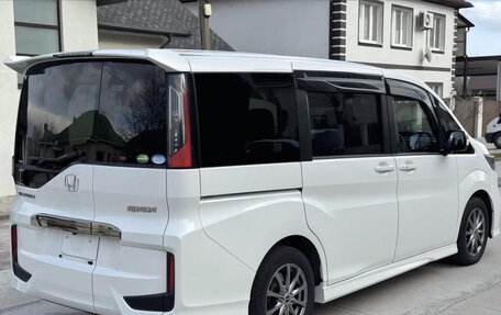 Honda Stepwgn IV, 2022 год, 2 460 000 рублей, 5 фотография