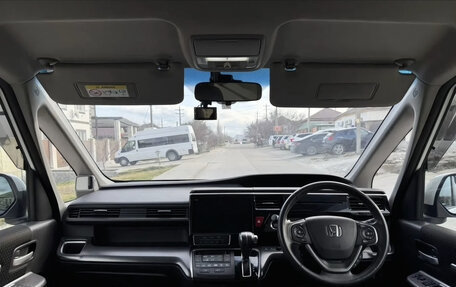 Honda Stepwgn IV, 2022 год, 2 460 000 рублей, 13 фотография