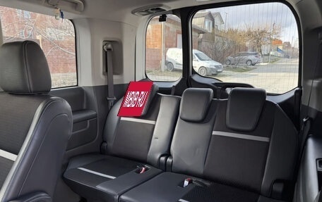 Honda Stepwgn IV, 2022 год, 2 460 000 рублей, 14 фотография