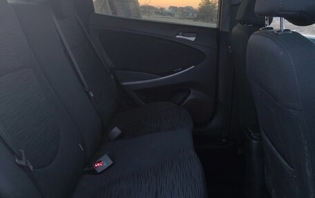 Hyundai Solaris II рестайлинг, 2015 год, 850 000 рублей, 6 фотография