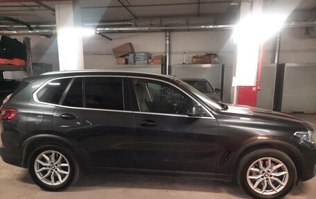 BMW X5, 2019 год, 6 800 000 рублей, 3 фотография