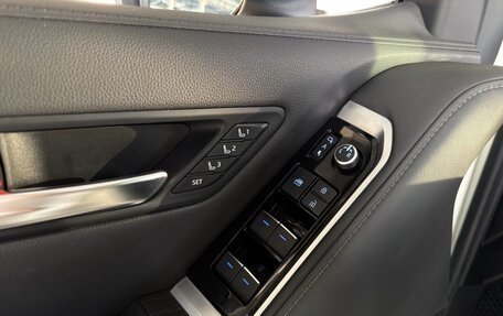 Toyota Land Cruiser, 2021 год, 9 700 000 рублей, 24 фотография