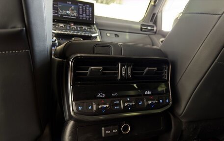 Toyota Land Cruiser, 2021 год, 9 700 000 рублей, 34 фотография