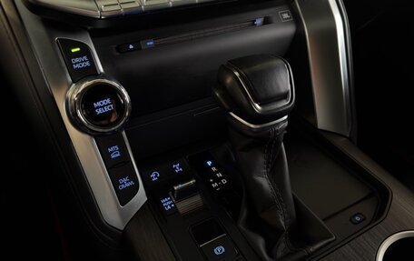 Toyota Land Cruiser, 2021 год, 9 700 000 рублей, 32 фотография