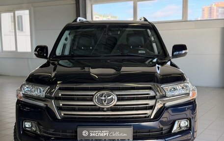 Toyota Land Cruiser 200, 2017 год, 6 650 000 рублей, 5 фотография