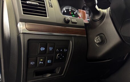 Toyota Land Cruiser 200, 2017 год, 6 650 000 рублей, 16 фотография