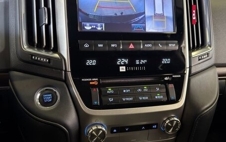 Toyota Land Cruiser 200, 2017 год, 6 650 000 рублей, 15 фотография