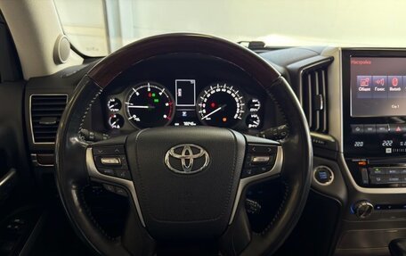 Toyota Land Cruiser 200, 2017 год, 6 650 000 рублей, 29 фотография