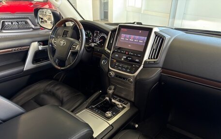 Toyota Land Cruiser 200, 2017 год, 6 650 000 рублей, 26 фотография