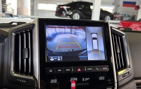 Toyota Land Cruiser 200, 2017 год, 6 650 000 рублей, 30 фотография